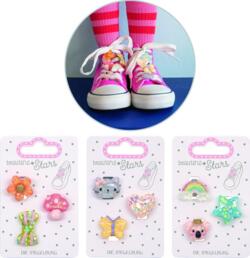 Kolli: 18 Sneaker charms heart, star & flower Wonderful Presents
