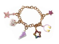 Kolli: 6 Boutique Little Trinket Charm Bracelet (1 bracelet and 6 charms)