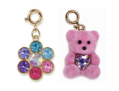 Kolli: 6 Boutique Capybara and Blossom Buddy Charms (2 pcs)